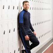 Finden Hales 1/4 Zip Mid-Layer with Contrast Pannelling. LV571